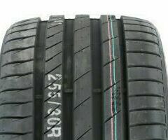 285 40 R20 KUMHO ECSTA PS71 SUV 108 Y XL